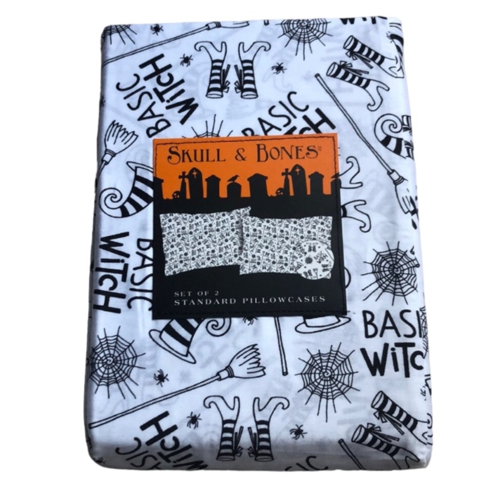 Skull & Bones Halloween BASIC WITCH Standard Pillowcases